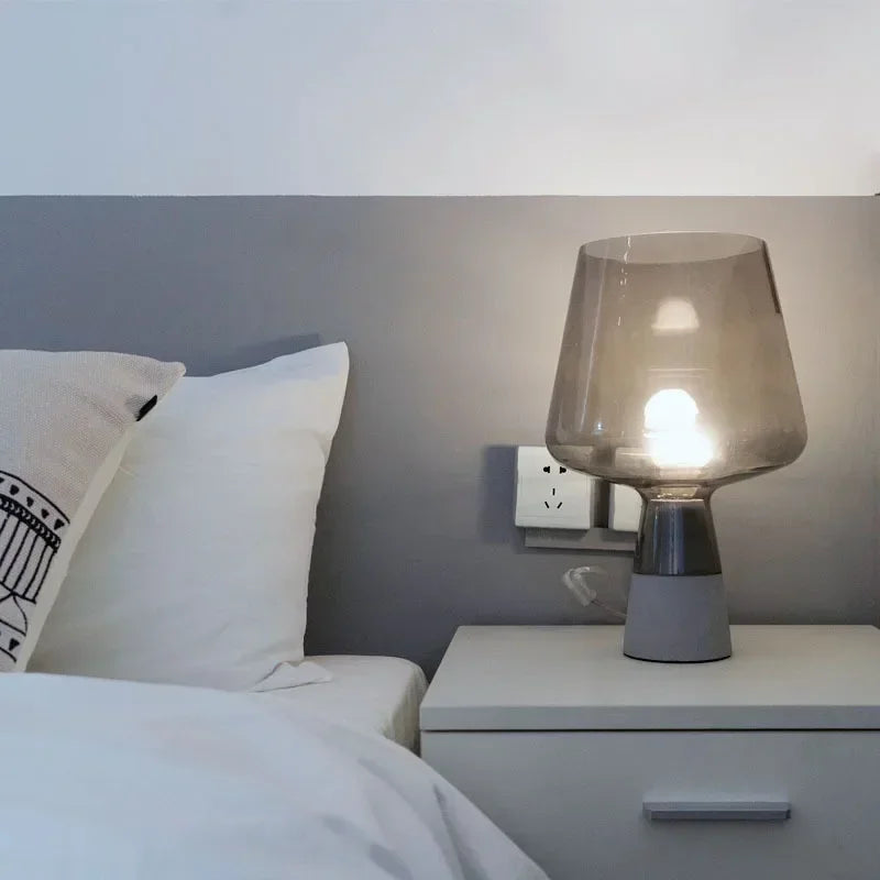 lampe table moderne transparente gris beige base béton éclairage LED haute qualité certifiée VDE