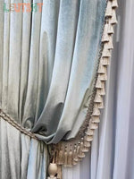 rideau velours bleu clair classique franges beige maison