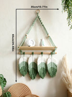 étagère murale bois macramé feuilles vertes claires décoration bohème artisanale cadre photo oiseau