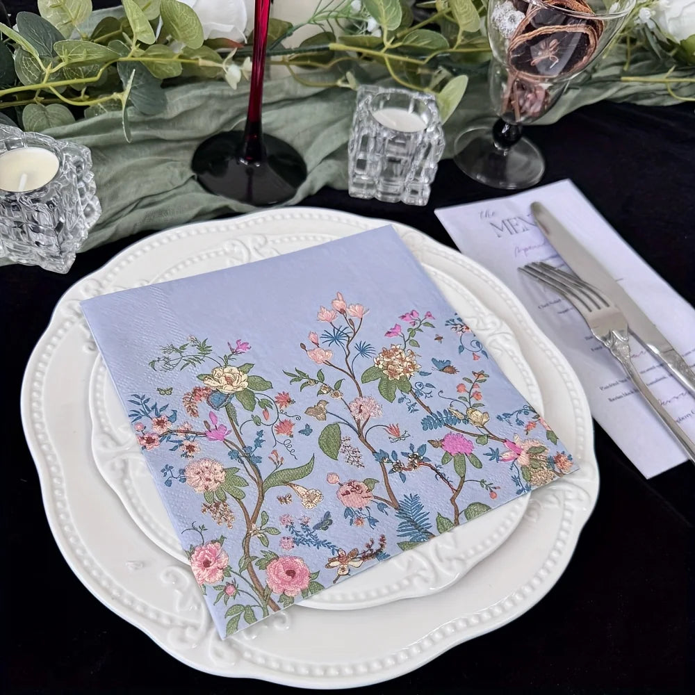 serviettes jetables fleur sauvage motif floral complexe decoration table elegante papier bleu gris rose