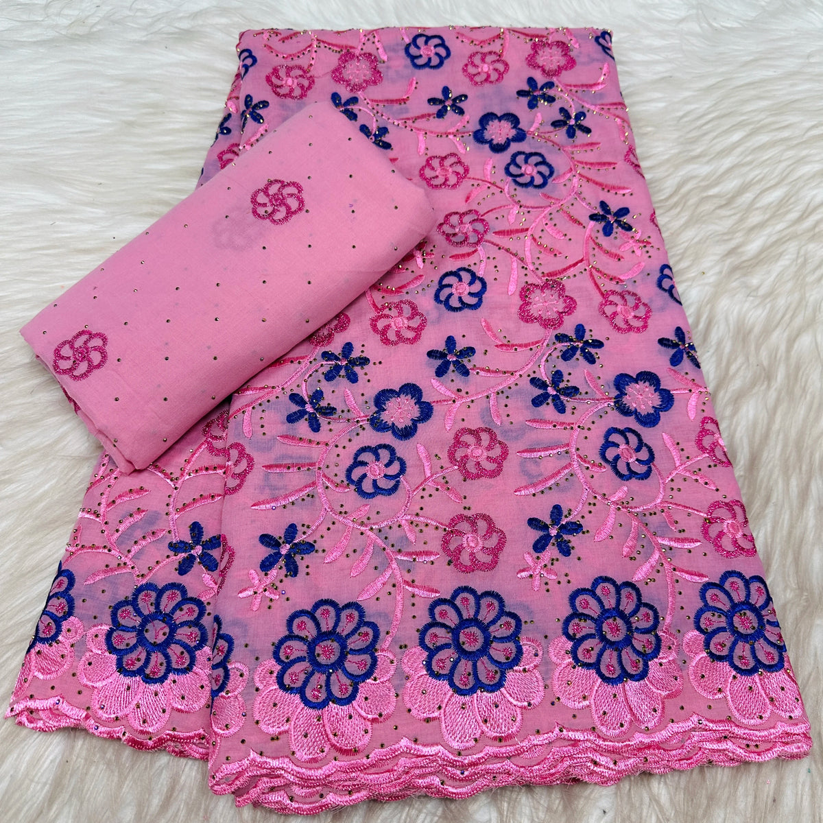 tissu dentelle coton brodé fleurs motif broderie africaine voile suisse vêtement élégant
