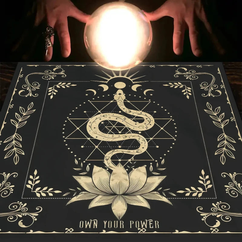 tapis mandala serpent floral occulte noir blanc violet vert or