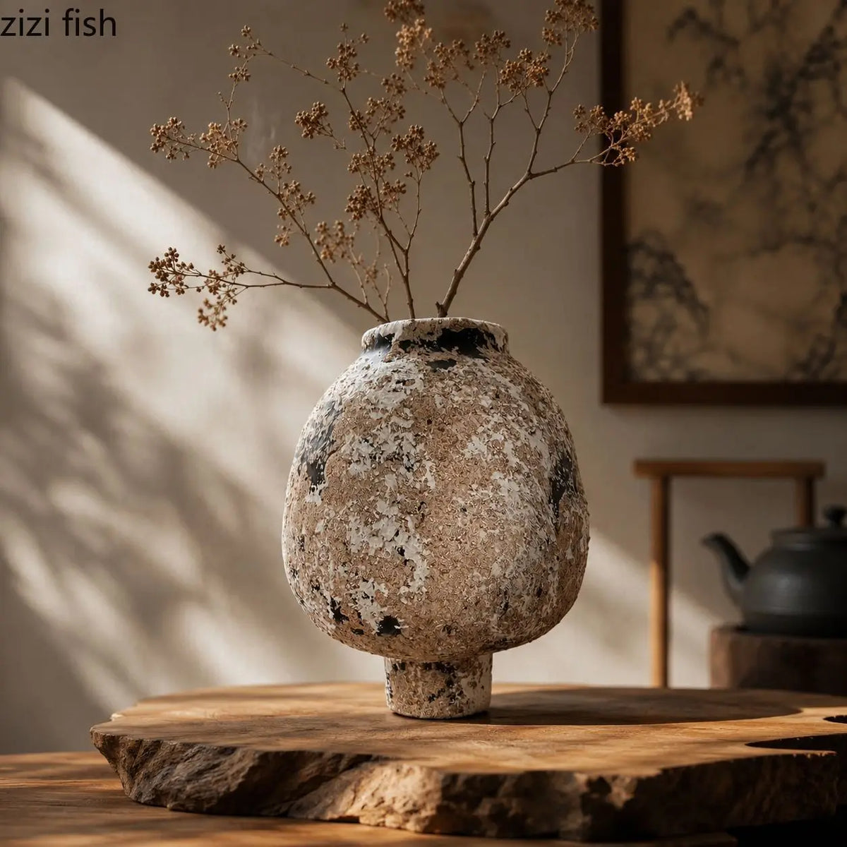 vase poterie moderne gris beige fleur séchée décoration intérieure texture marbrée lisse rustique arrangement