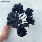 décoration intérieure moderne bouquet artificiel noir feuilles roses stylisées table maison événement party