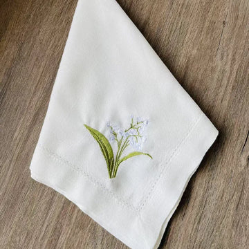 serviettes table brodées fleurs feuilles coton blanc vert bleu rustique fêtes maison mariage