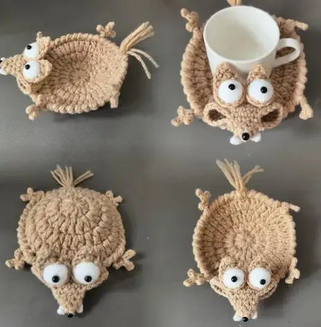 sous verres crochetés forme animale couleur beige vert bleu texturés humoristiques
