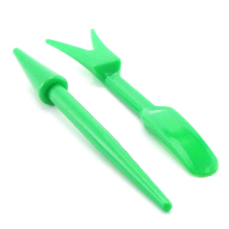 ensemble jardinage outils pelle houe brosse sac semis arrosoir pot fleurs vert noir moderne