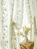 rideau transparent brodé motifs floraux bohème décoration intérieure fenêtre balcon salon