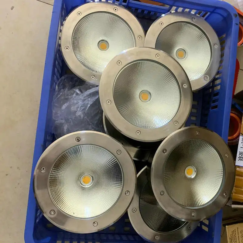 éclairage paysagiste spot led argenté noir ip68 moderne câble 30w 40w