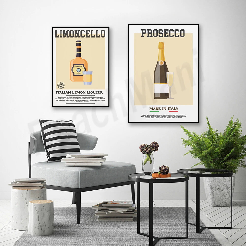 Deux affiches élégantes représentant des boissons italiennes classiques, le limoncello et le prosecco, décorent le mur d'un salon moderne et confortable.