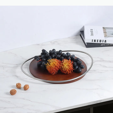 plateau bois marron argenté moderne poignée métallique fruits noix décoratif élégant utilisation facile imitation