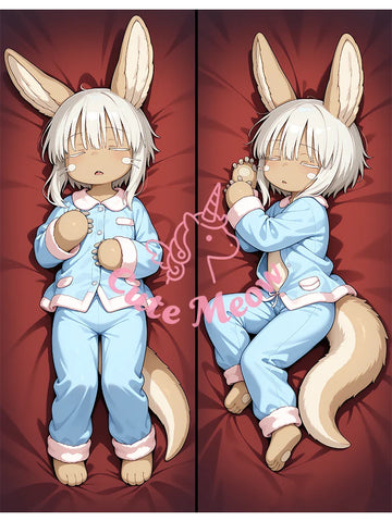 coussin anthropomorphe dessin animé cheveux blancs oreilles lapin queue pantalon manches chaussures bleu clair