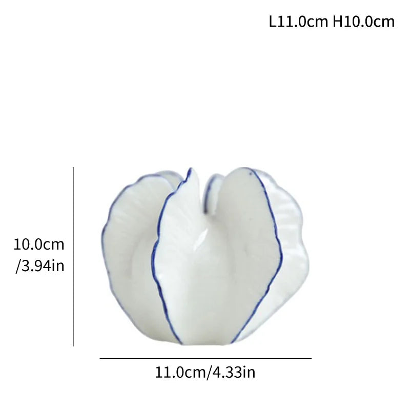 vase moderne céramique porcelaine blanc bleu rayures horizontales fleur séchée table decoration maison