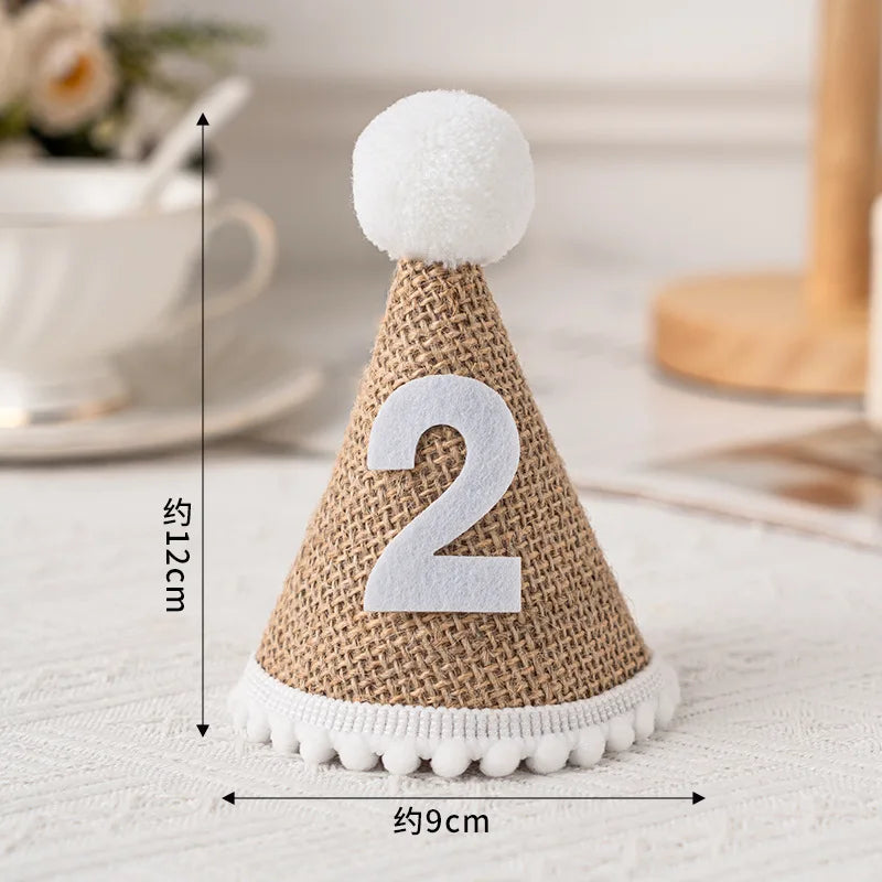 chapeau anniversaire enfant rayures pompon chiffres decoratif festif adhésif blanc marron bleu orange