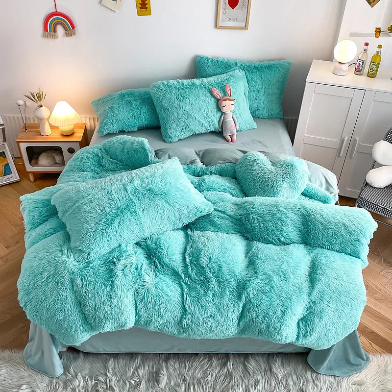 Housse de couette Shaggy peluche noire sur lit double