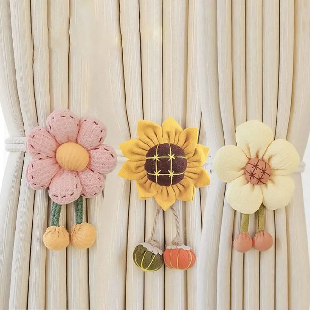 rubans rideaux fleurs relief rose clair jaune beige pompons clips métalliques