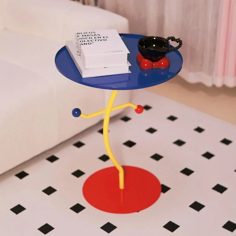 table basse moderne métal couleur bleue jaune rouge artistique salon