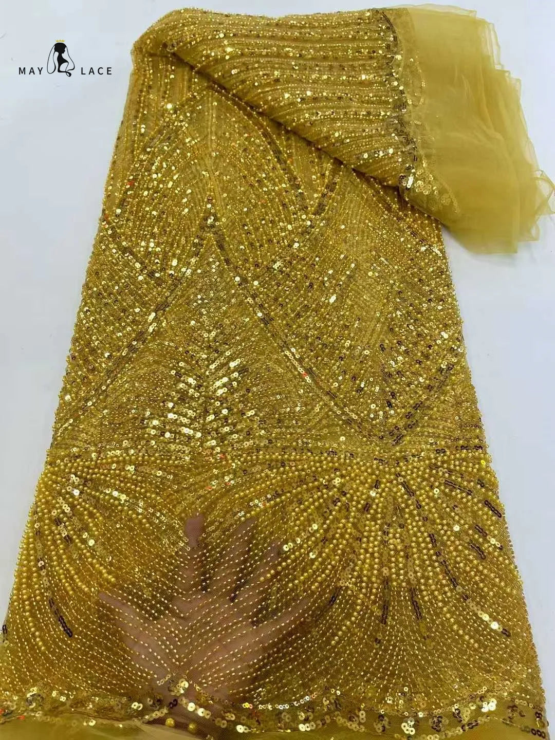 tulle français dentelle nigeriane soirée strass élégante mariage robe glamour opalescente