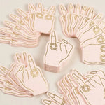 serviettes main anneau fiançailles motif rose main texturée anniversaire mariage festive