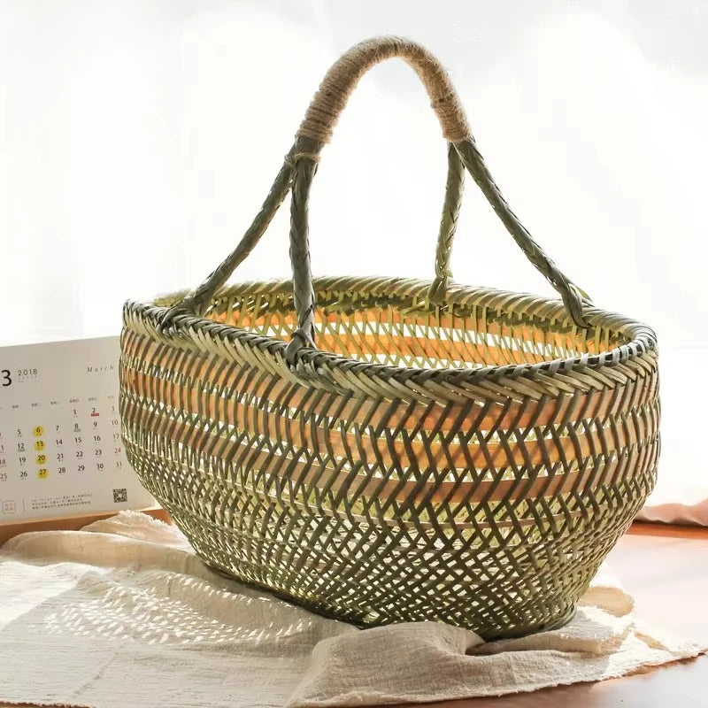 panier rangement vert clair tissé motifs géométriques rustique poignées tressées fruits légumes traditionnel