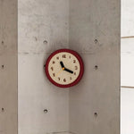 horloge murale moderne abstraite salon aiguille quartz résine rouge numéros blancs aiguilles noires jaune