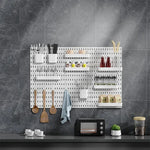 panneaux rangement blancs perforés moderne clips adhésifs étagères accessoires cuisine articles ménagers