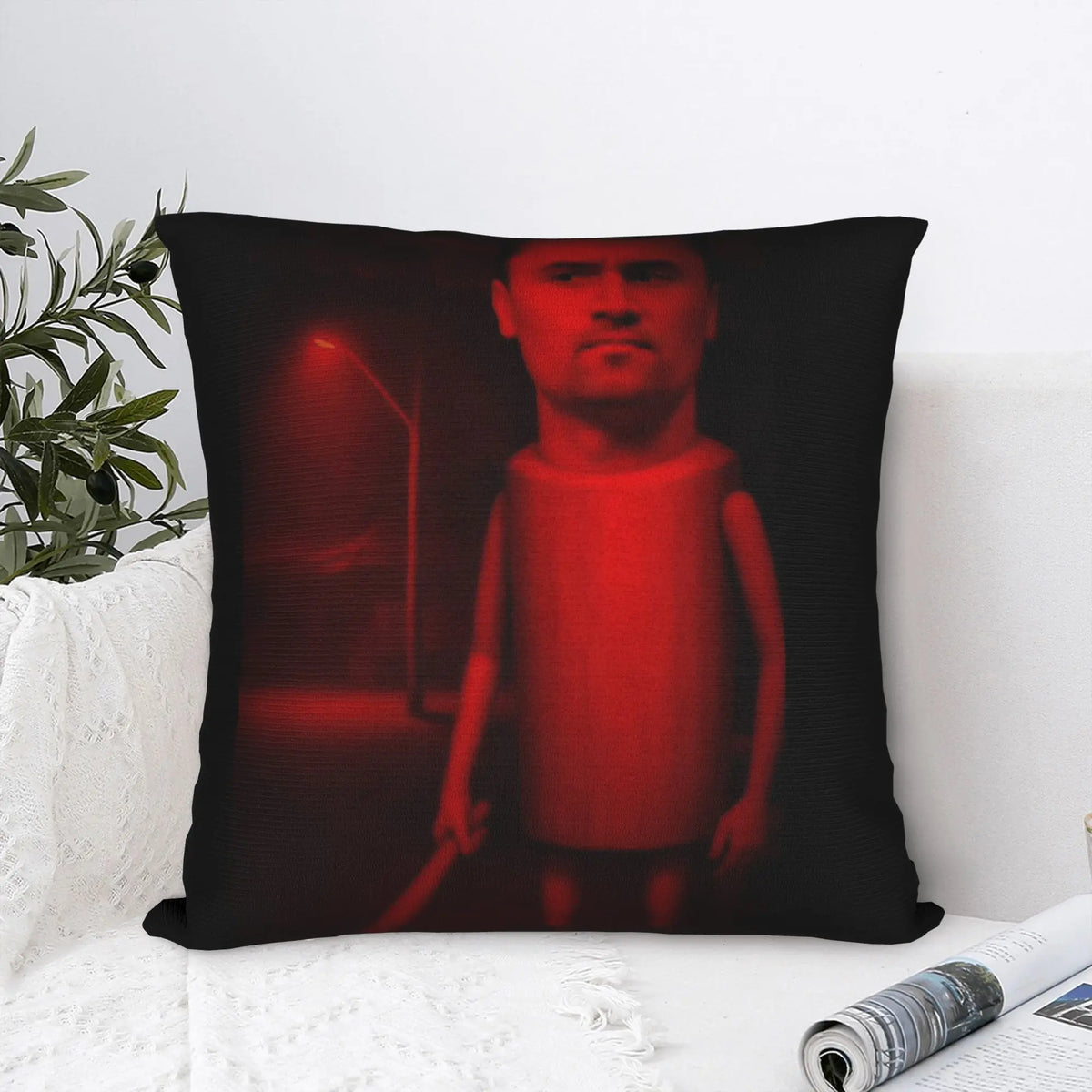housse coussin décorative noire robot rouge moderne canapé salon tissu polyester carré