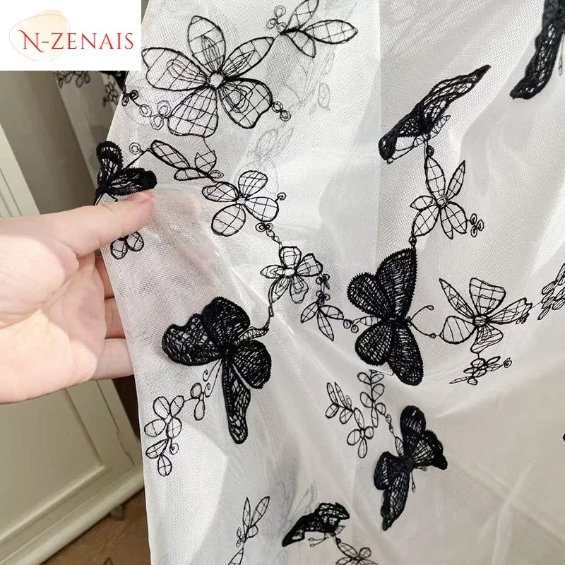 rideau transparent blanc motif papillon noir bordure dentelée classique fenêtre salon chambre