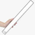 lampe chevet blanc moderne batterie sèche autonome flux lumineux moins soixante
