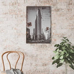 décoration murale vintage empire state building écriture manuscrite urbain ornements créatifs beige marron gris