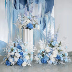 Bouquet de delphinium bleu pour chemin de table