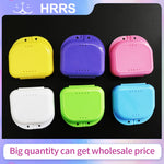boîtes conservation prothèses dentaires violet bleu jaune rose blanc vert clips pratique compact