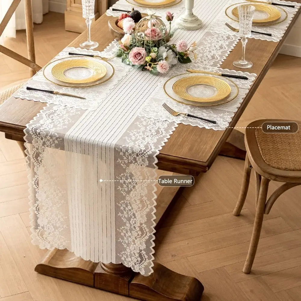 nappe table dentelle fine motifs floraux blanc classique élégante mariage fête automne geometrique PVC