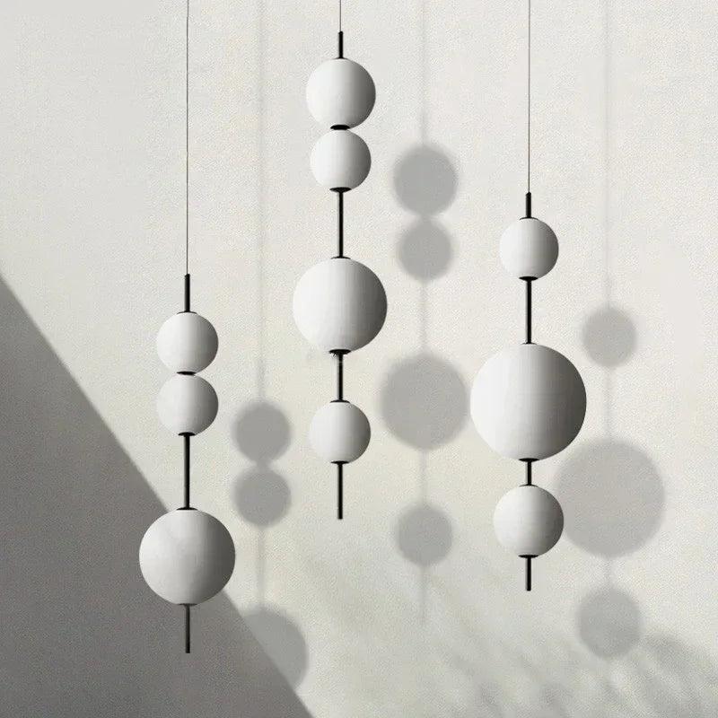 suspension moderne sphères blanches salon restaurant chambre led 6000k 4500k 3000k