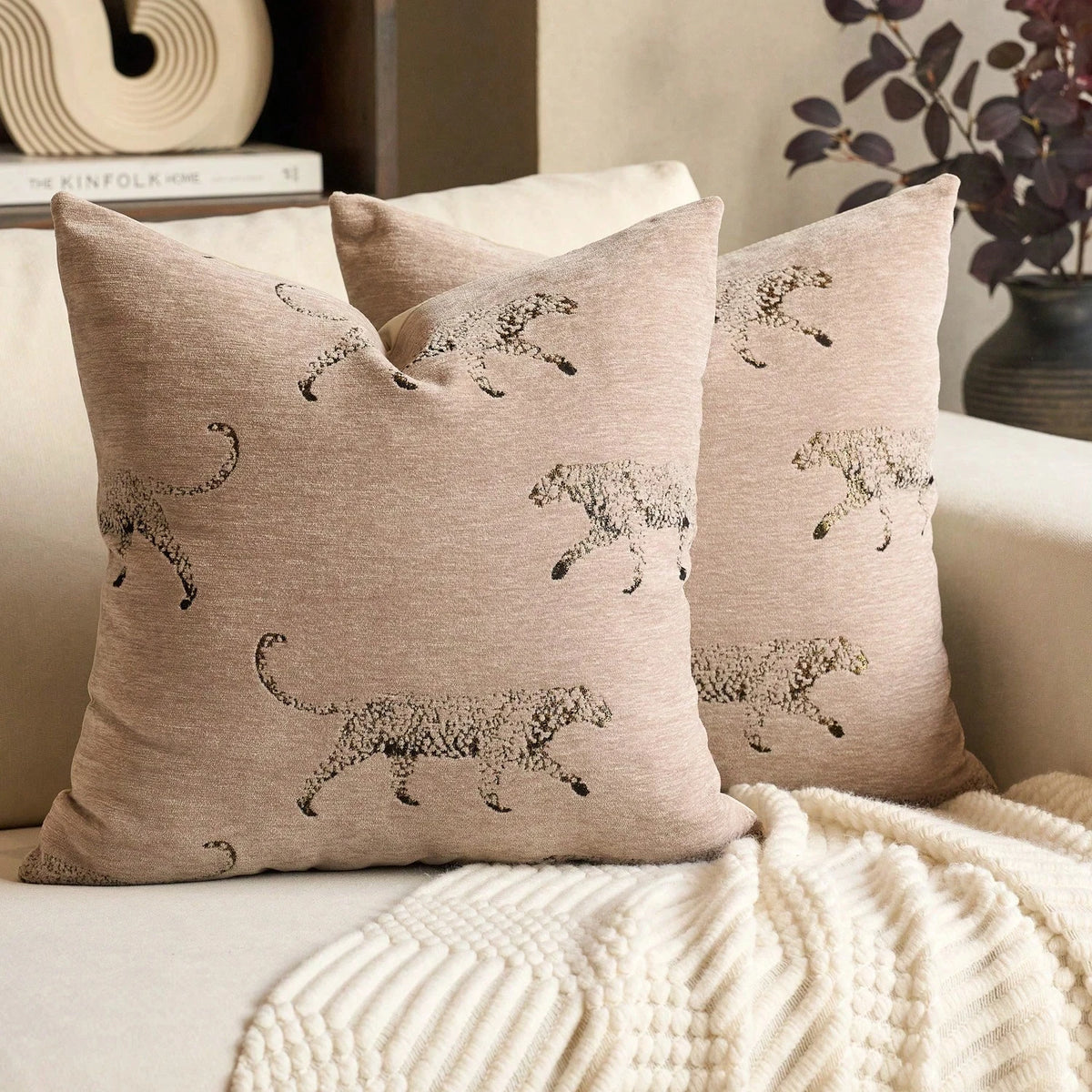 housse coussin imprimé léopard moderne 100 polyester noir blanc orange 45x45cm