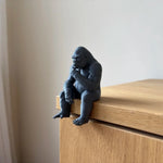 statuette gorille réfléchissant sculpture animale moderne ornement décoration intérieure gris réaliste salon