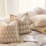 housse coussin carré polyester géométrique moderne beige clair foncé suspension Jacquard décoration maison commerciale