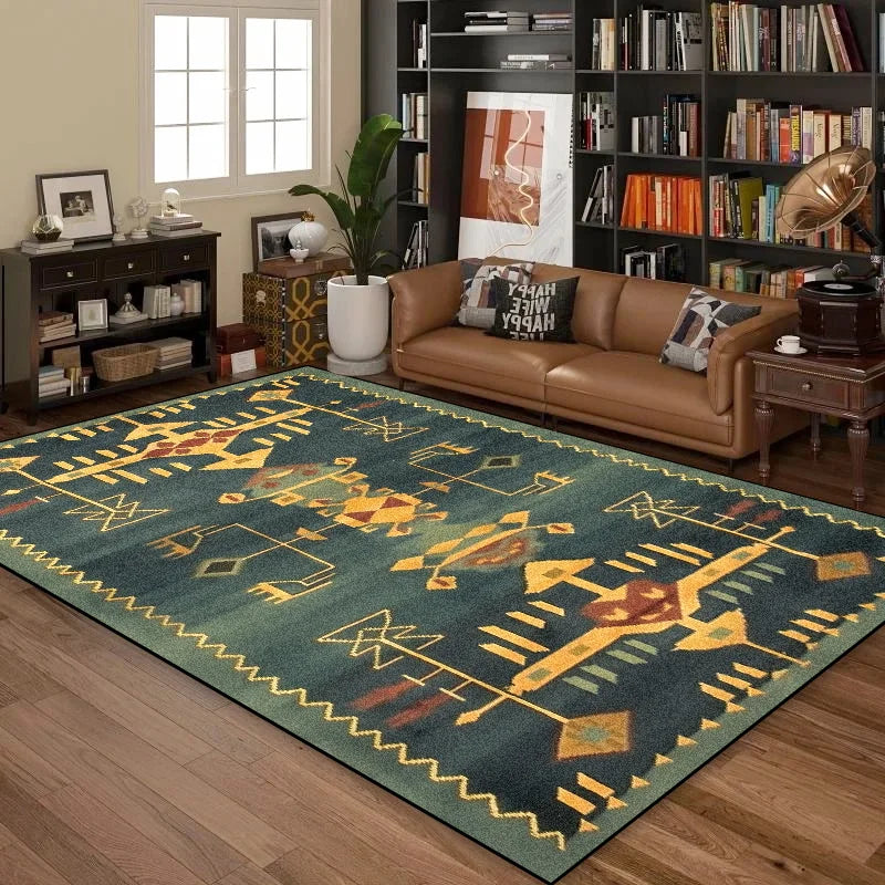 Tapis au motif africain coloré avec des formes géométriques jaunes et vertes dans un salon élégant avec bibliothèque et canapé en cuir.