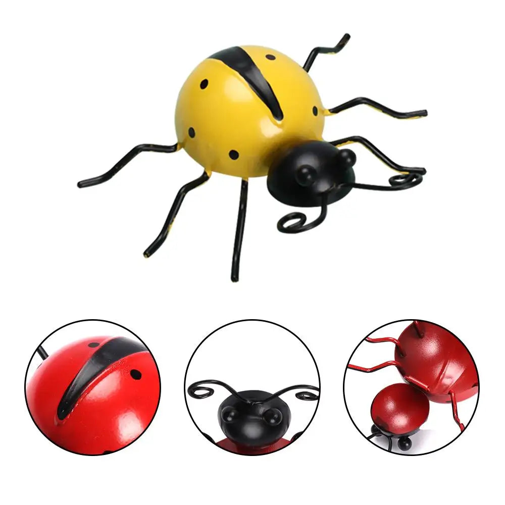 Détail de la texture et de la forme 3D des coccinelles métalliques