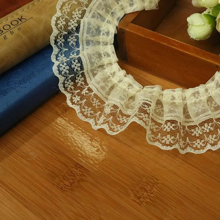 ruban dentelle fine rose clair rouge bleu clair vintage romantique fronces polyester 4.5cm