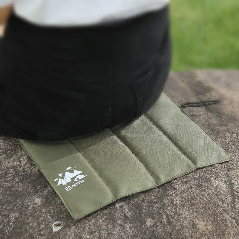 Sac crayons pliable pratique noir vert olive logo montagne soleil tissu ruban fixe compact