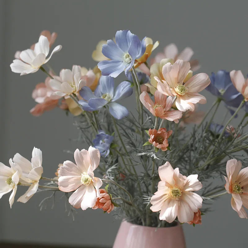 bouquet artificiel fleurs simples moderne blanc rose rouge jaune bleu intérieur décoration mariage anniversaire