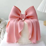 gâteau factice décoration mariage anniversaire noël valentin blanc rose rubans festive moderne