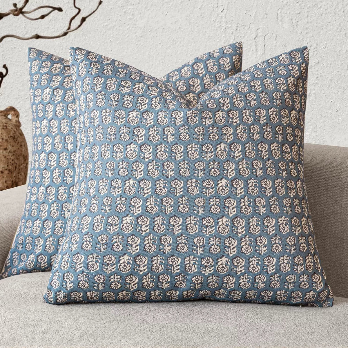 housse coussin décorative imprimé floral beige moderne canapé salon maison intérieur