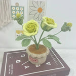 décoration maison bouquet fleurs tricotées artisanale violet jaune bleu roseclair vert