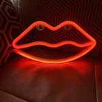 néon cœur forme lèvres motif langue rose rouge moderne lumineux décoration chambre salon fête