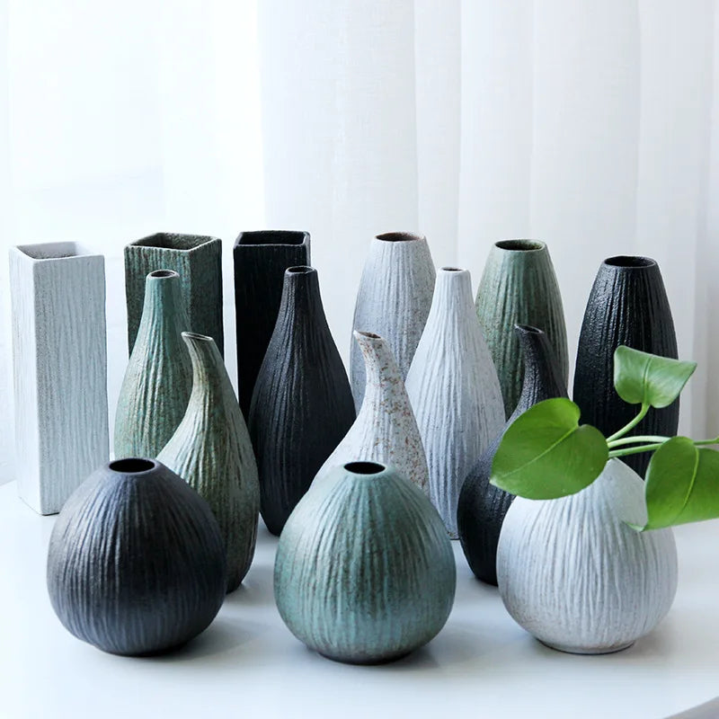 vases céramique moderne rayures horizontales opaques gris vert noirs
