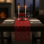 table runner rouge blanc coeurs transparents décoration valentin romantique table longue transparente motifs ajourés