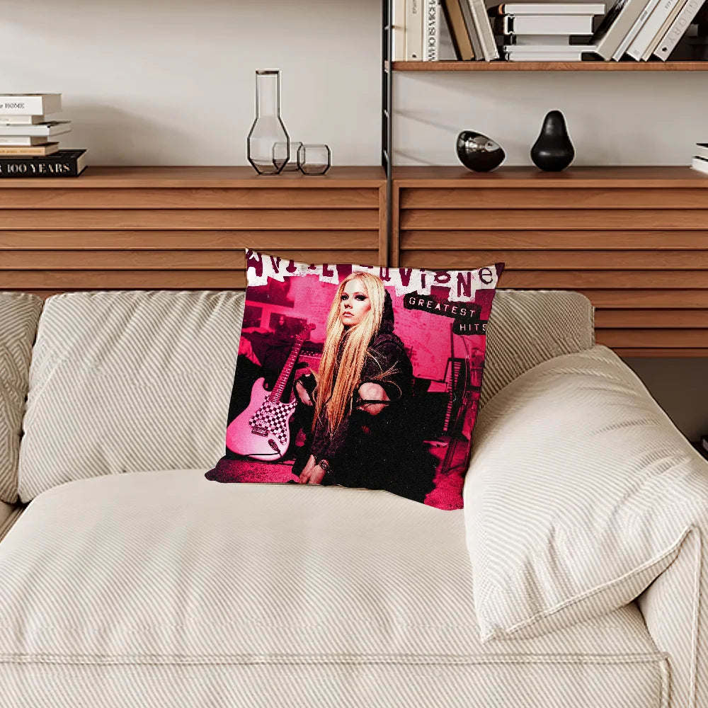 coussin carré avril lavigne noir rose pop guitare décoration voiture canapé chambre sofa