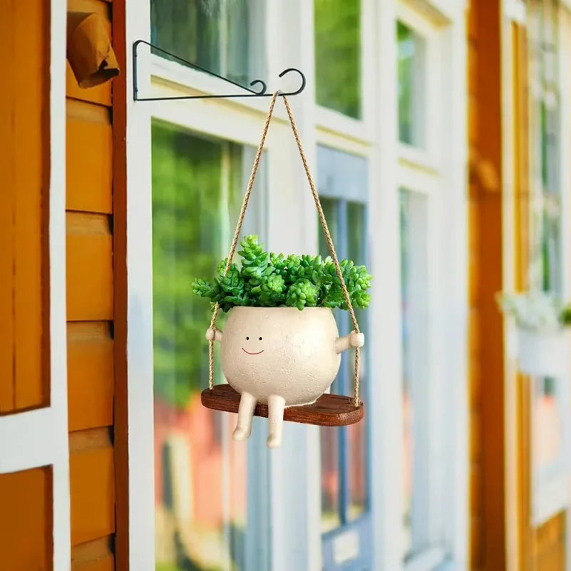 pots fleurs suspendus resine forme personnages souriants balançoire crème marron